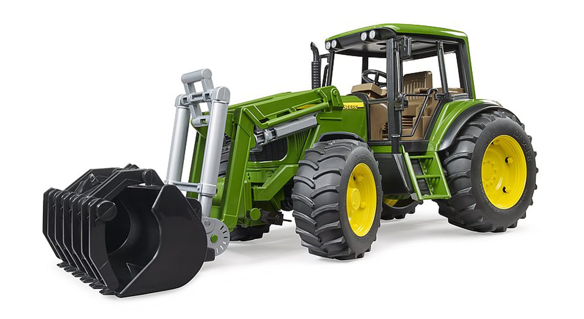 Trattore j. deere con benna 2052